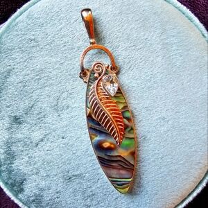 Sajen Abalone Pendant